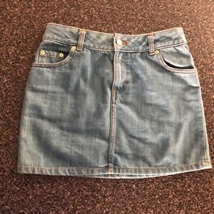 H&M Skirts - Super Cute Denim Mini Skirt - H&M H&M Skirts - Super Cute Denim Mini Skirt - H&M